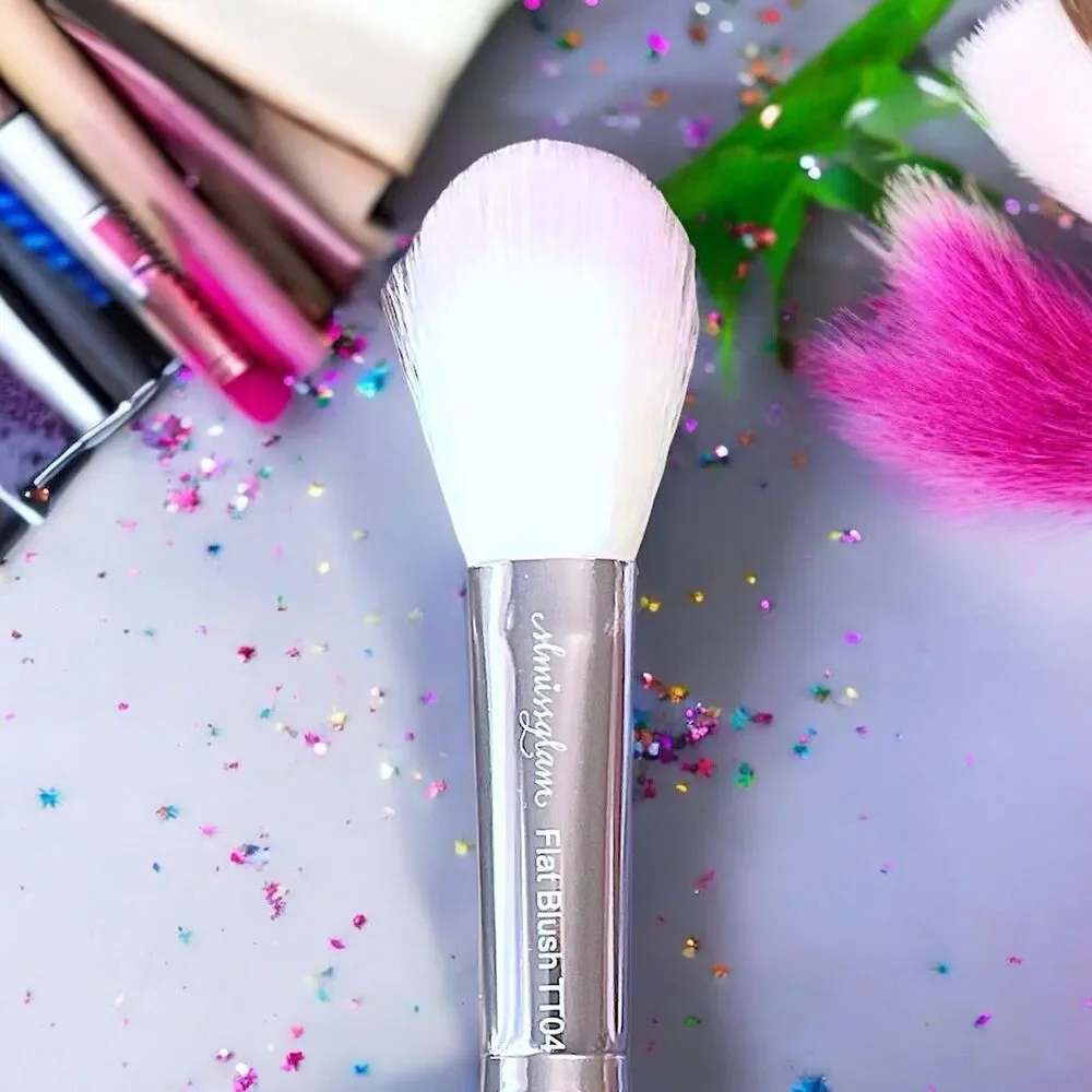 Slmissglam Brush flat brush TT04 Brand New Without Box